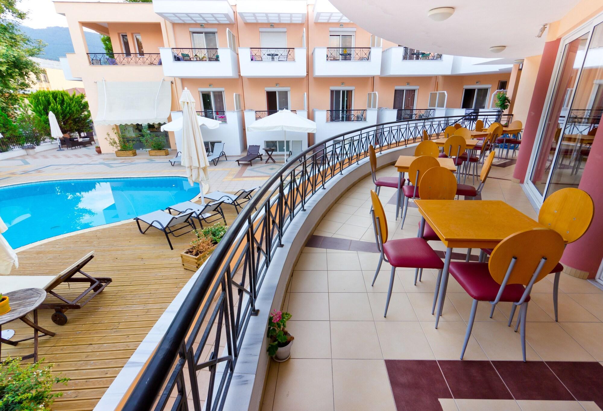Filia Hotel And Apartments Liménasz Kültér fotó
