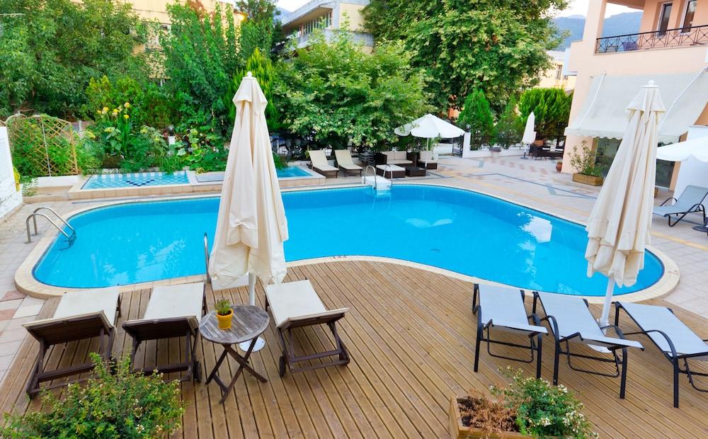 Filia Hotel And Apartments Liménasz Kültér fotó